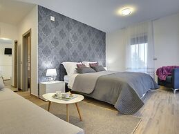 Villa Una Comfortable Holiday Residence