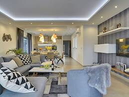 Villa Una Comfortable Holiday Residence