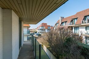 Sandbank 102 Close to the Beach