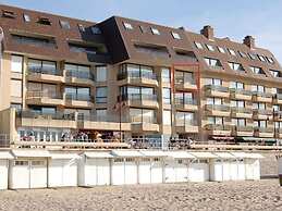 James Ensor 0304 Apartment With sea View