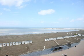 Apartment in Nieuwpoort With sea Views
