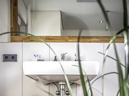 Williaduct Modern Retreat