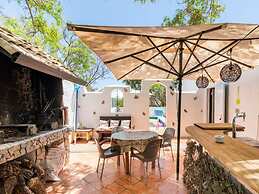 Belvilla by OYO Casa Tata