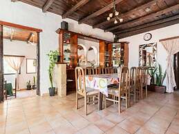 Belvilla by OYO Casa Tata