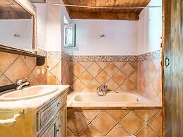 Belvilla by OYO Casa Tata