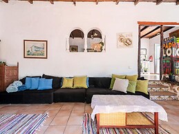 Belvilla by OYO Casa Tata