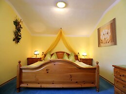 Rossfeld Modern Retreat