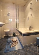 Rossfeld Modern Retreat