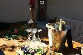 Apartments Villa Dona -two Bedroom Apartment With Shared Swimming Pool