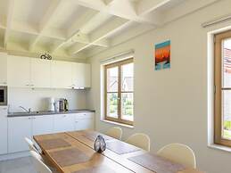 Cozy Holiday Home on the Westhinder Domain