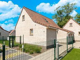 Cozy Holiday Home on the Westhinder Domain