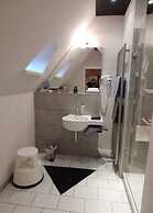 15 Bohler Brise Modern Retreat