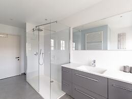 Cosy Nook Apartment in a Historical Villa