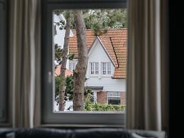 Cosy Nook Apartment in a Historical Villa