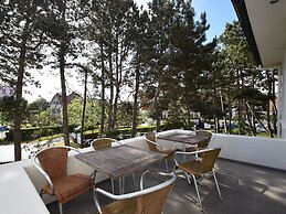 Cosy Nook Apartment in a Historical Villa