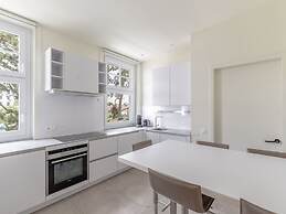 Cosy Nook Apartment in a Historical Villa