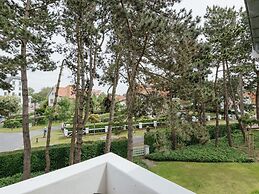 Cosy Nook Apartment in a Historical Villa