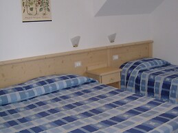 Belvilla by OYO Le Plejadi Quadri Otto