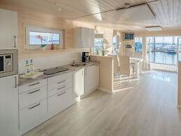 Antje Frieda Comfortable Holiday Residence