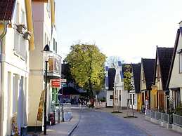 On the old River Modern Retreat