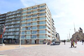 Apartment in Nieuwpoort With sea View