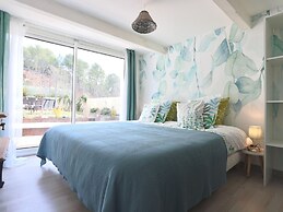 Holiday Home With Shared Pool in Luberon