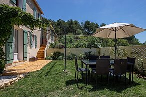 Holiday Home With Shared Pool in Luberon