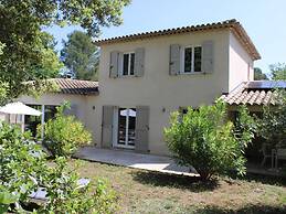 Magnificent Holiday Home With Pool