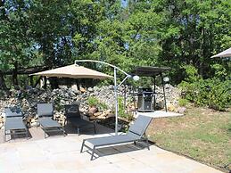 Magnificent Holiday Home With Pool