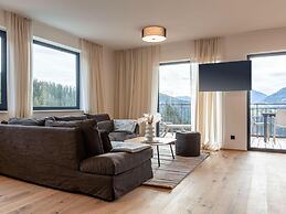 Apartment With Infinity Pool