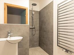 Apartment With Infinity Pool