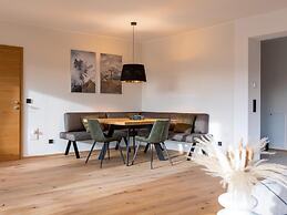 Apartment With Infinity Pool