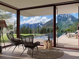 Apartment With Infinity Pool