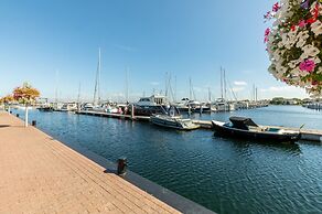 Holiday Home Near the Town Centre of Renesse