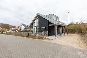 Holiday Home Near the Town Centre of Renesse