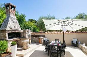 Sunshine Comfortable Holiday Residence