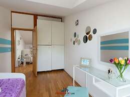 Sunshine Comfortable Holiday Residence