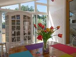 Sunshine Comfortable Holiday Residence