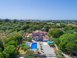 Sunshine Comfortable Holiday Residence