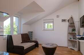 Sunshine Comfortable Holiday Residence