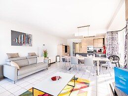 Delphine Cd103 With Beautiful sea Views