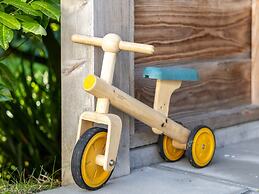 Beachside Holiday Home in Kamperland With Garden