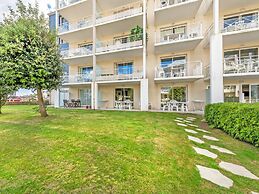 Spacious Apartment With sea View