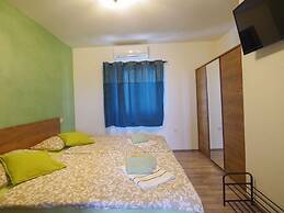 Modern Villa With Swimming Pool and Garden