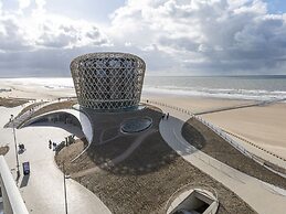 Apartment With Sun-facing Terrace