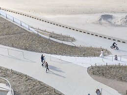 Apartment With Sun-facing Terrace