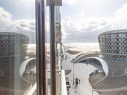 Apartment With Sun-facing Terrace