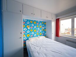 Apartment With Sun-facing Terrace