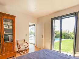 Inviting Holiday Home in Grimaud With Private Pool