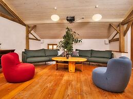 Oberprill Modern Retreat